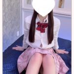 小柄な女性の魅力は