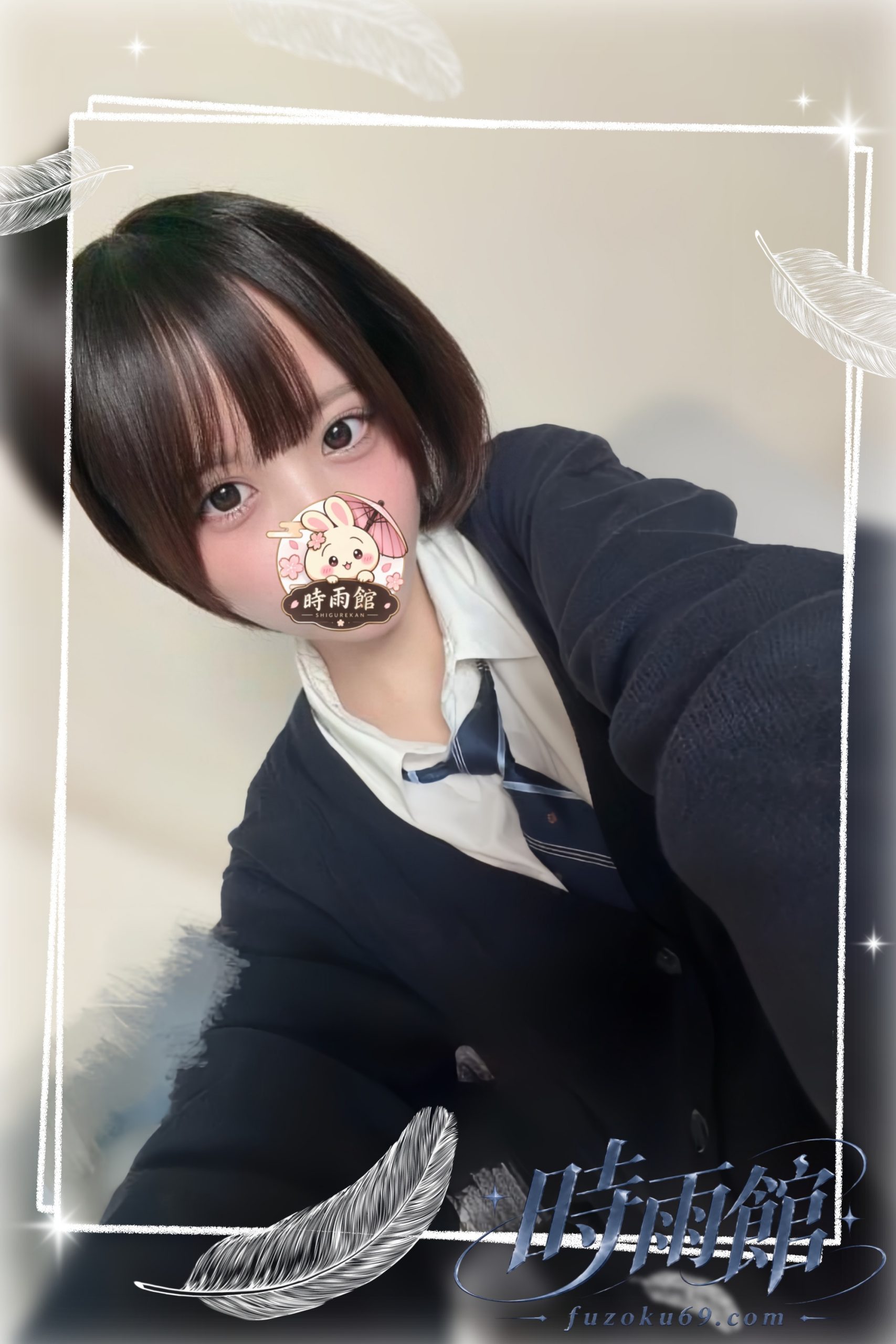 小柄な身体で自ら脚を開いて求めてくる