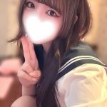 清楚系の学生風で