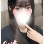 セクシーで弾けるような魅力を持つスポーツ系美女