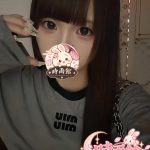 可愛い美尻の小柄女子
