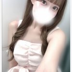 長身美脚の学生系女子、あなたから誘ってみて