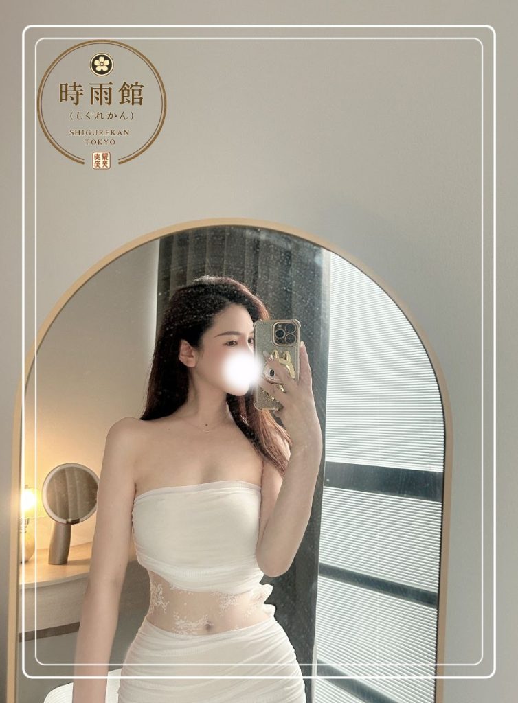 めちゃくちゃ顔が可愛くてスタイル抜群の美少女