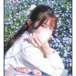 妖艶な雰囲気と小悪魔っぽい魅力を持った女性です