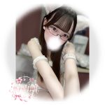甘い雰囲気の女の子、思わずドキッとするような甘い笑顔
